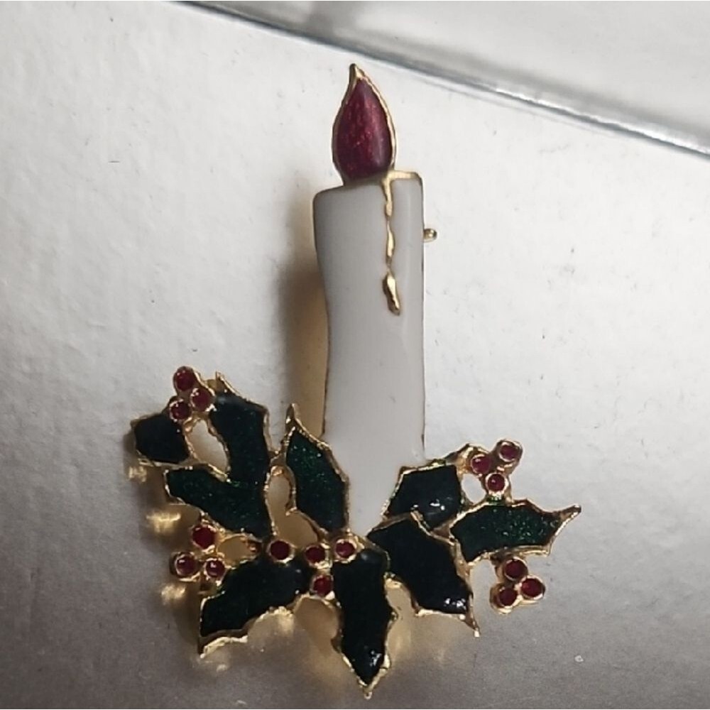 Elegant Gold and Green Candle Brooch Pin